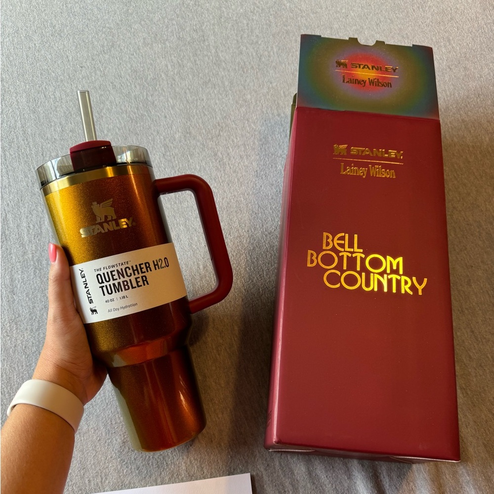 NIB Lainey Wilson x Stanley in Country Gold